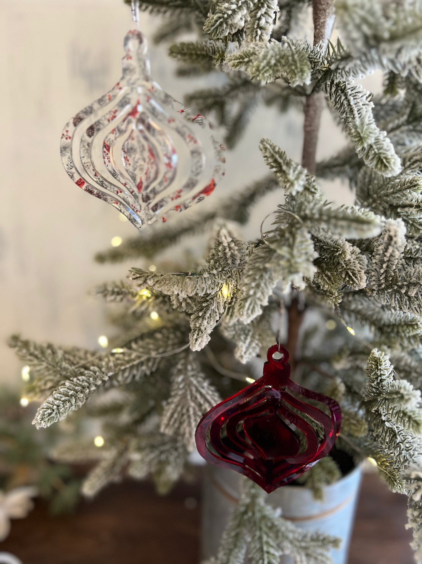 Retro Bauble Acrylic Spinner Ornament / Suncatcher