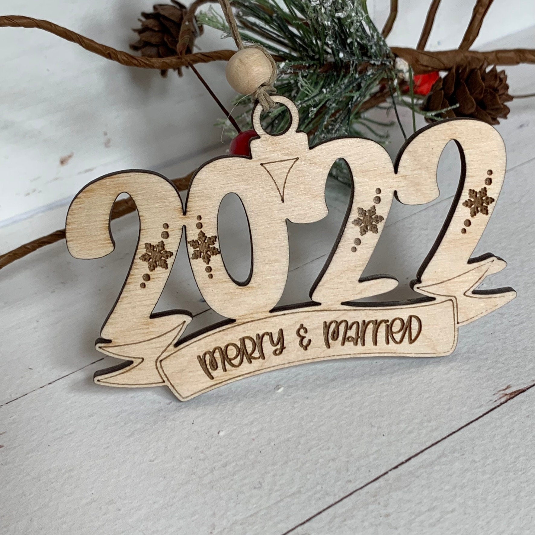Digital Cut File - Laser Cut Ornament - 2022 Snowflakes Ornament Customizable