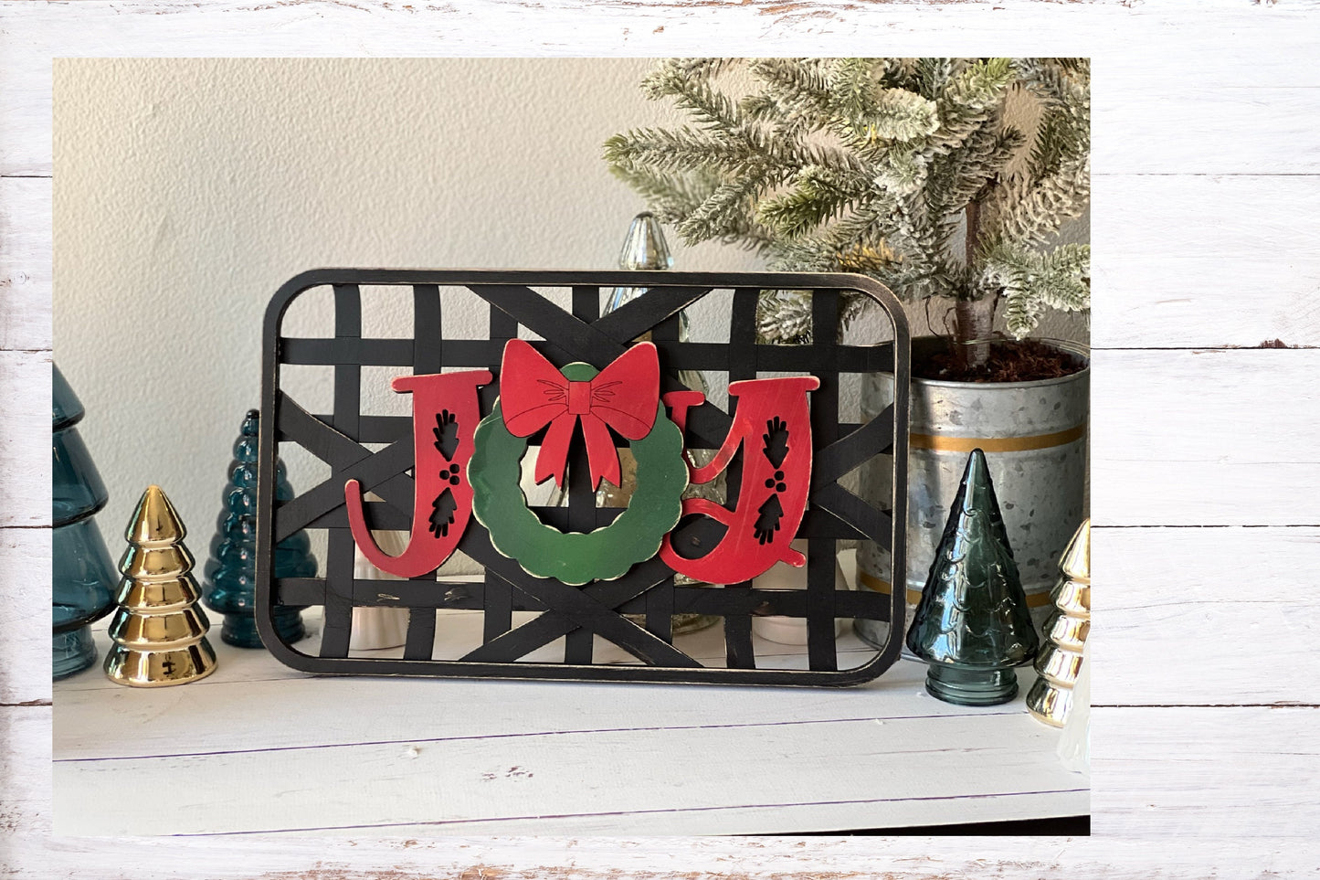 Faux Tobacco Basket Christmas Sign - JOY or NOEL - Laser Cut Wood