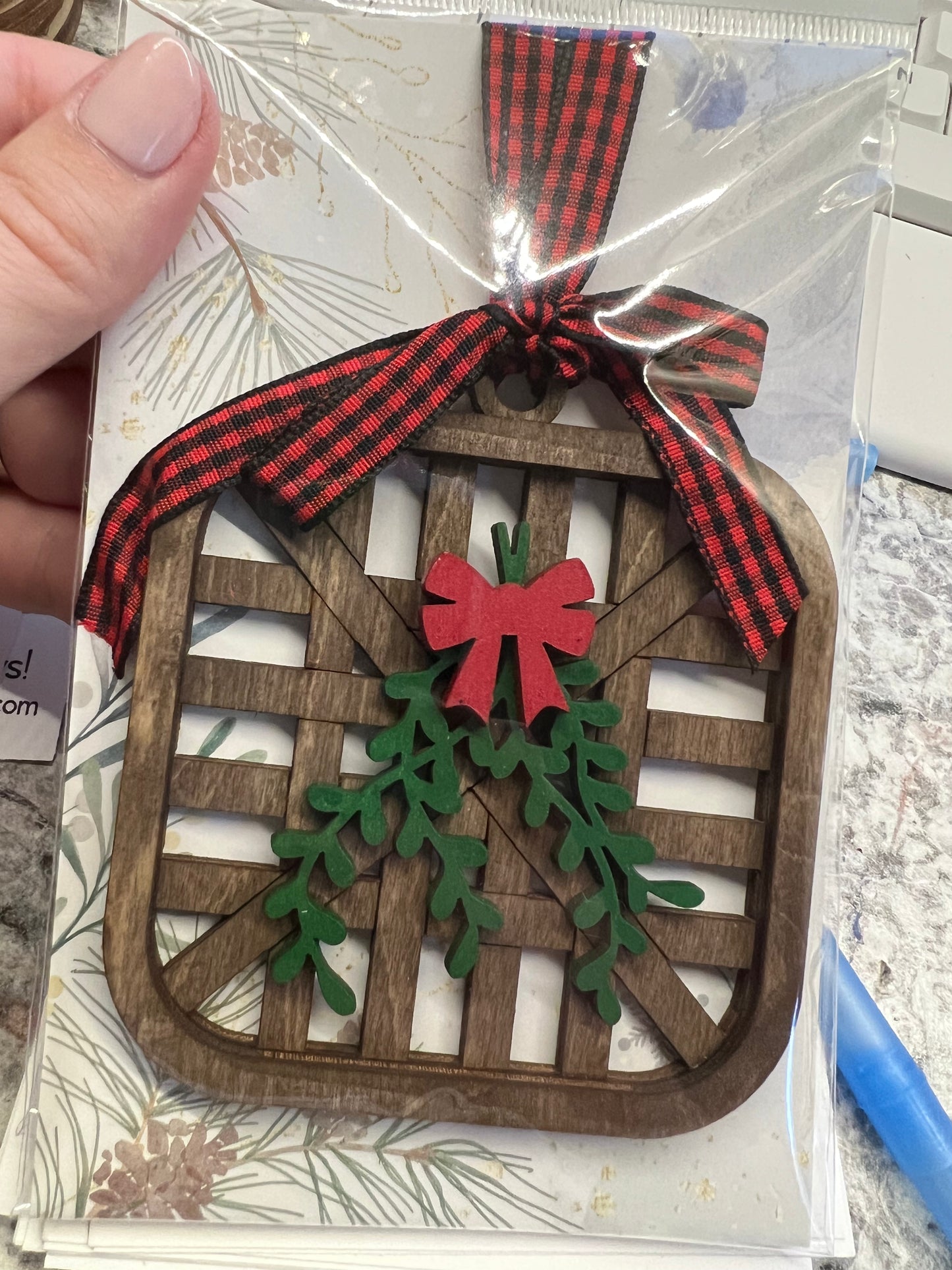 Tobacco Basket Ornament