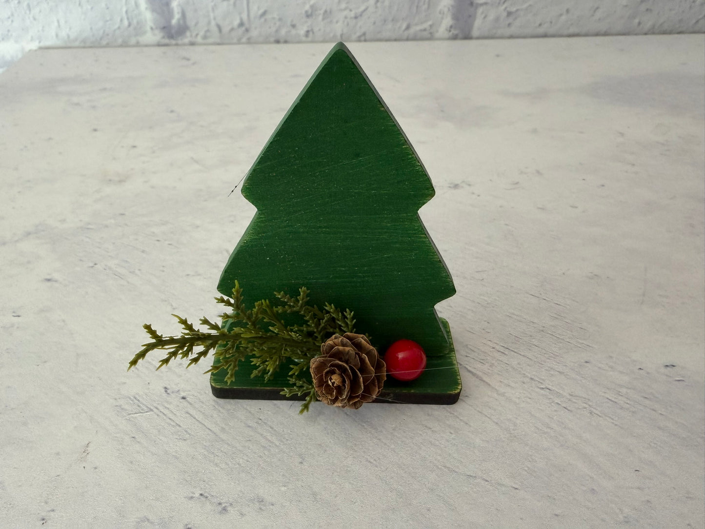 Mini Winter Standing Decor