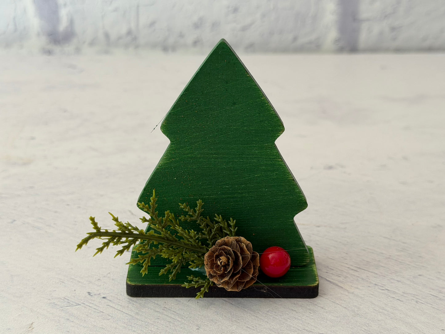 Mini Winter Standing Decor