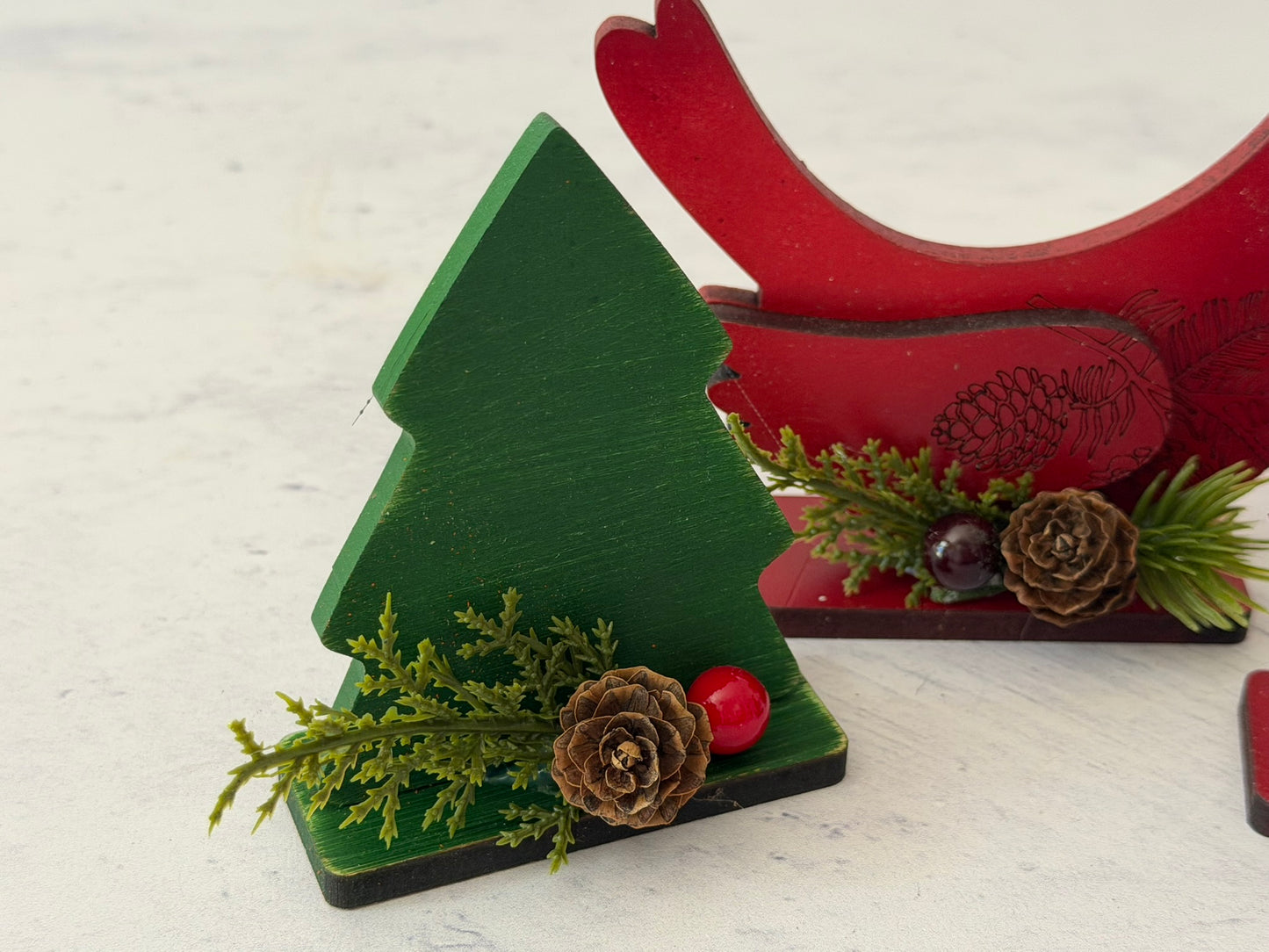Mini Winter Standing Decor