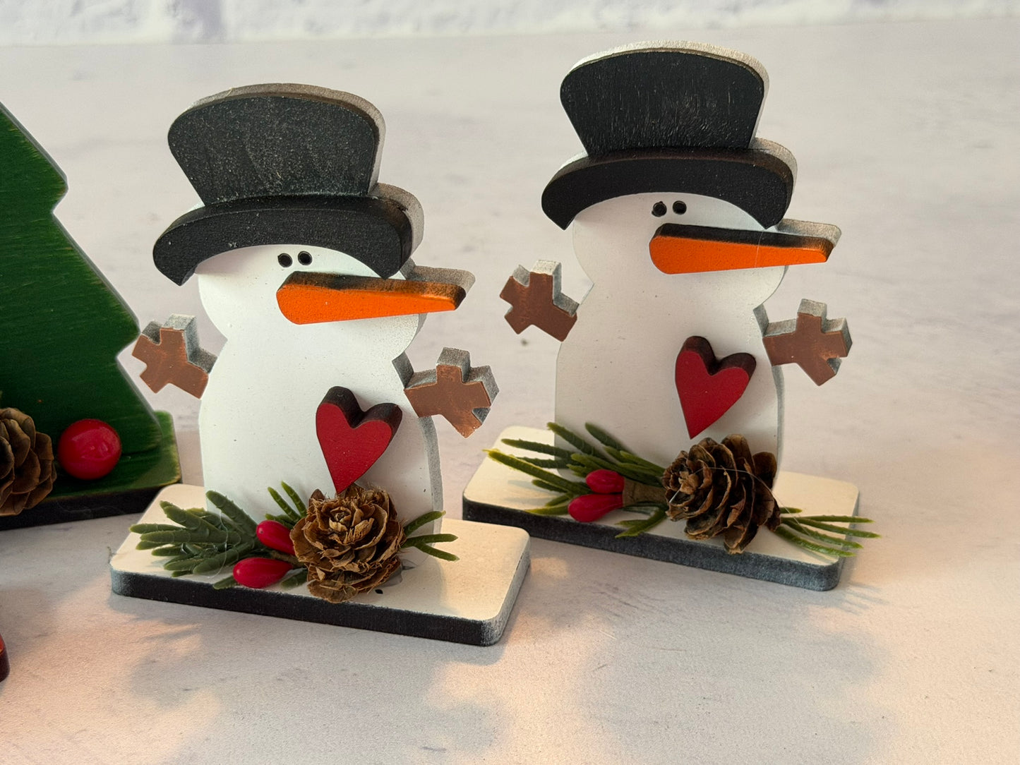 Mini Winter Standing Decor