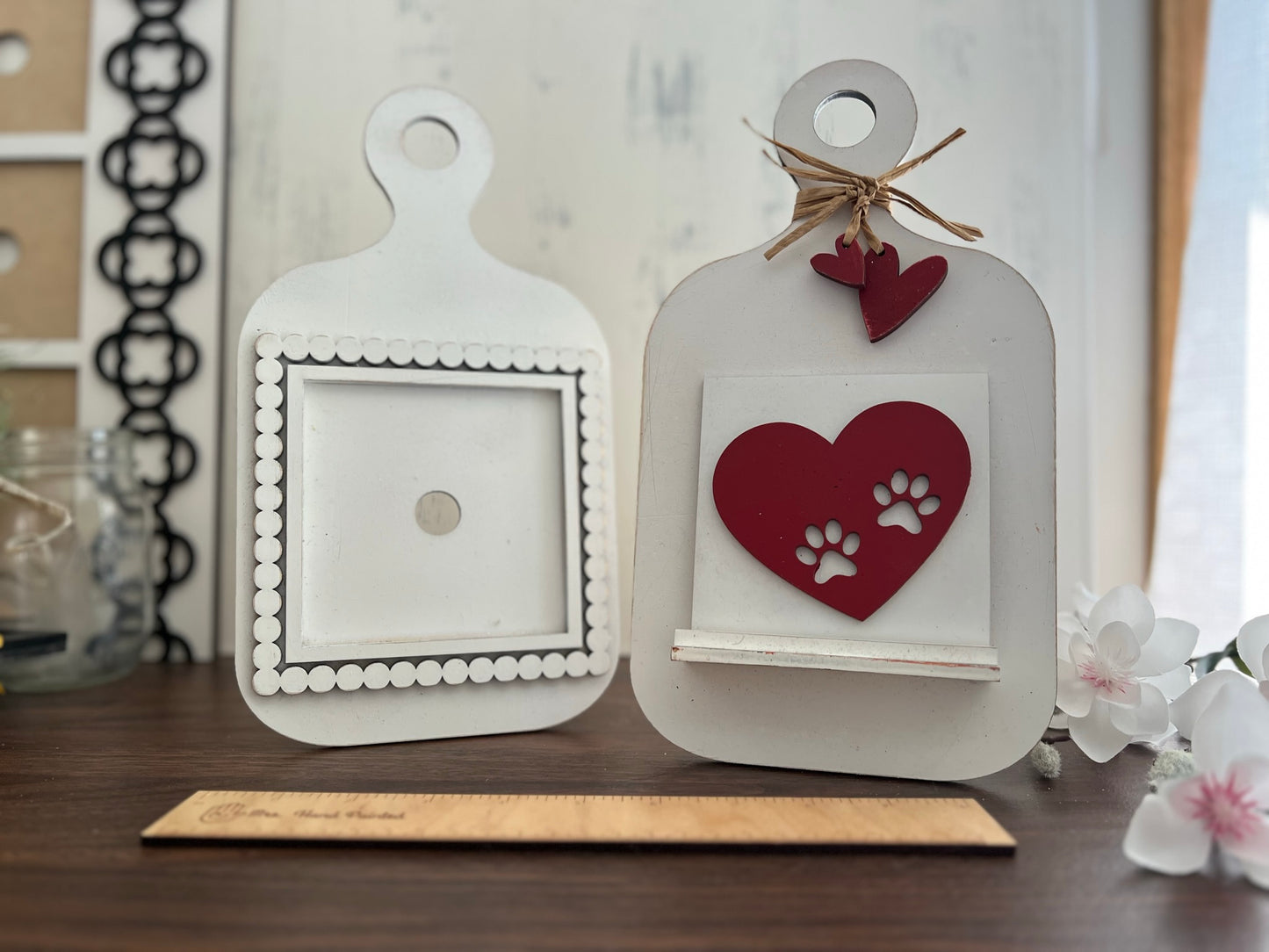 Bread Board Interchangeable Sign Holder