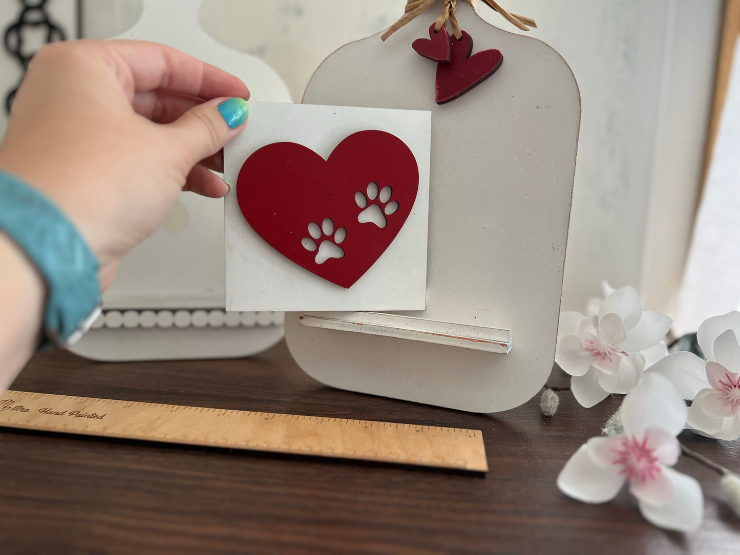 Bread Board Interchangeable Sign Holder