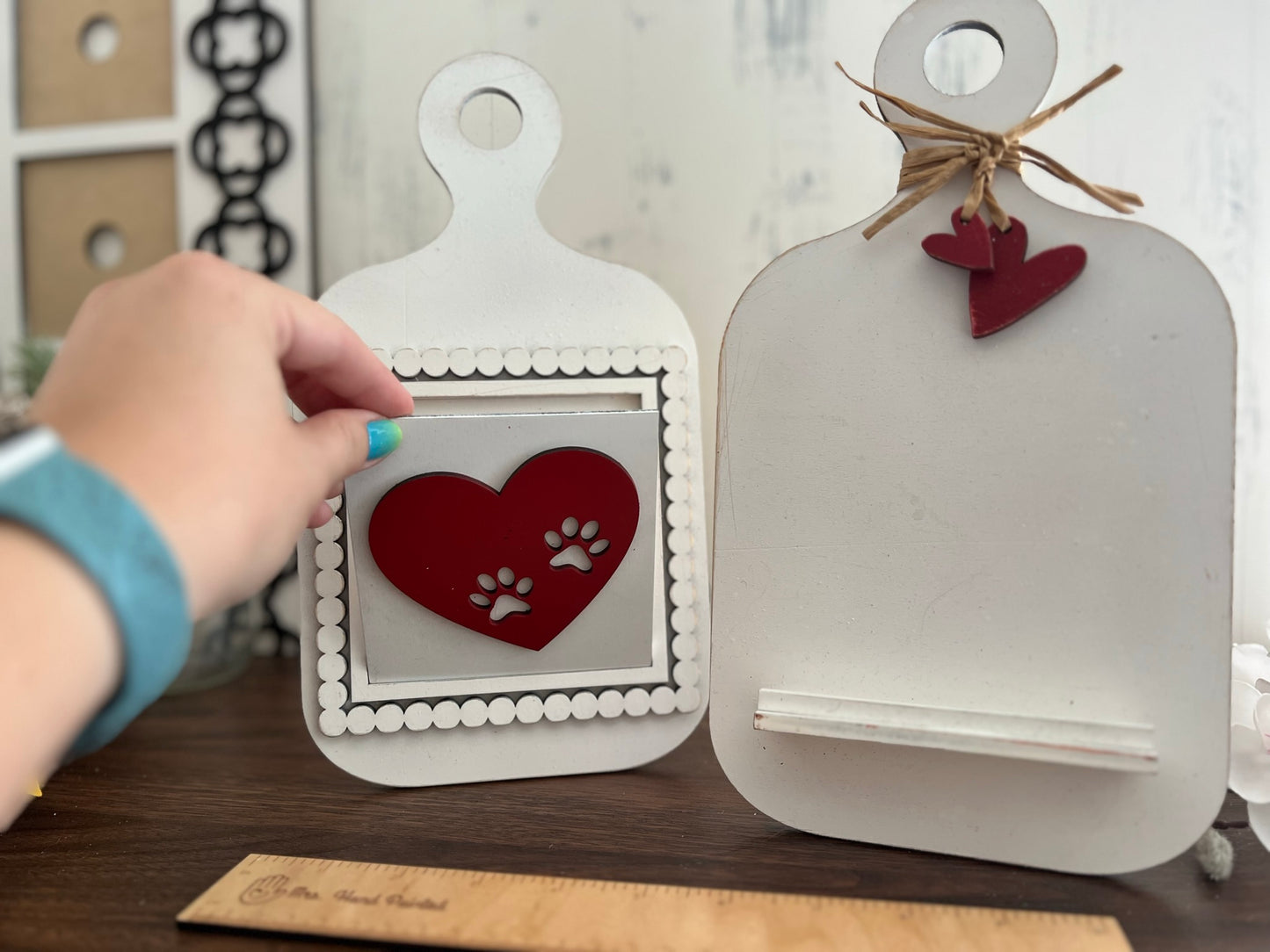 Bread Board Interchangeable Sign Holder