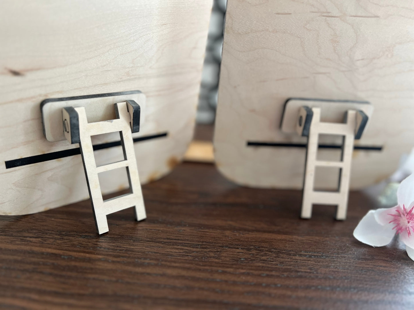 Bread Board Interchangeable Sign Holder