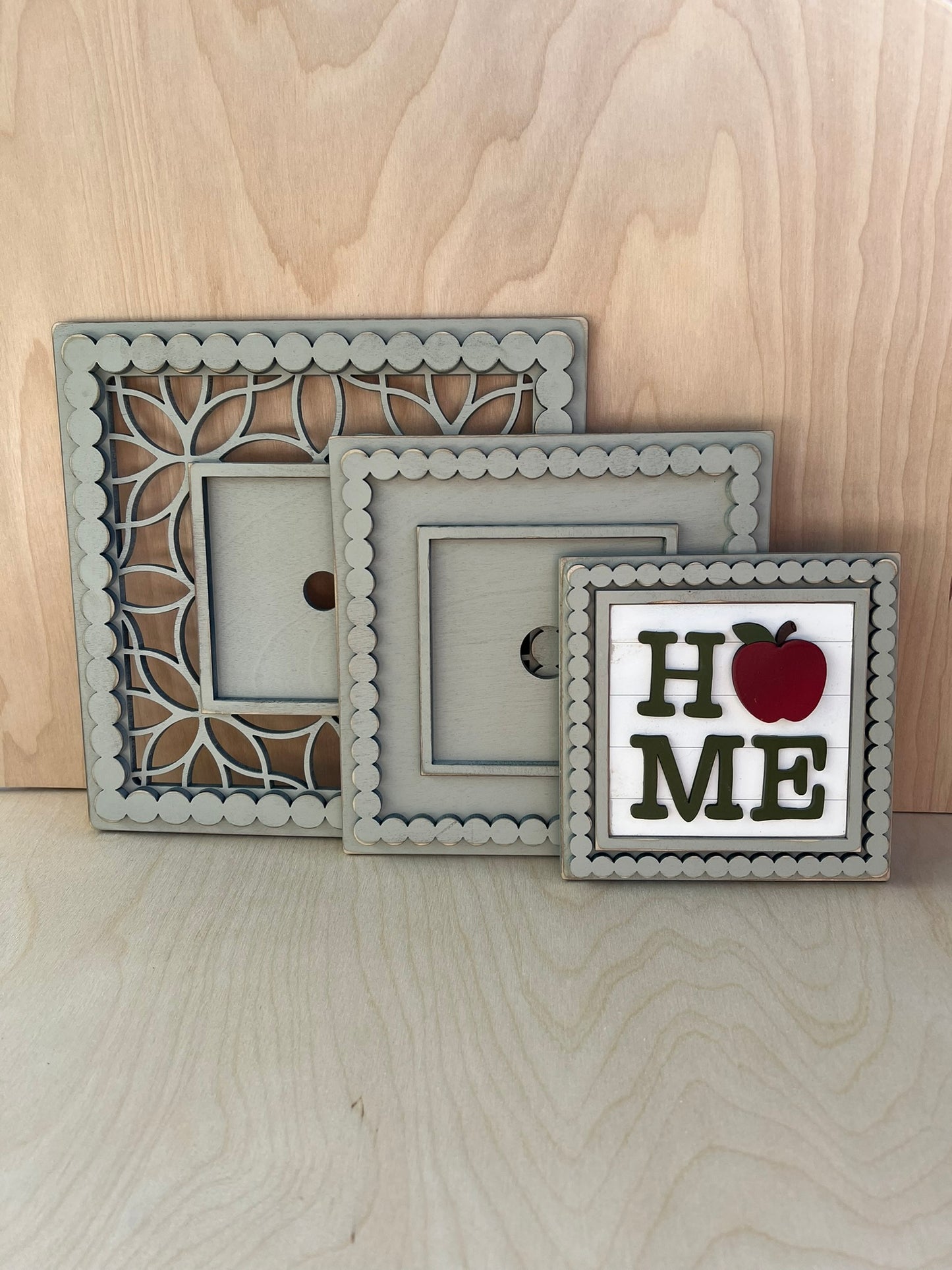 Beaded Trim Interchangeable Sign Holder