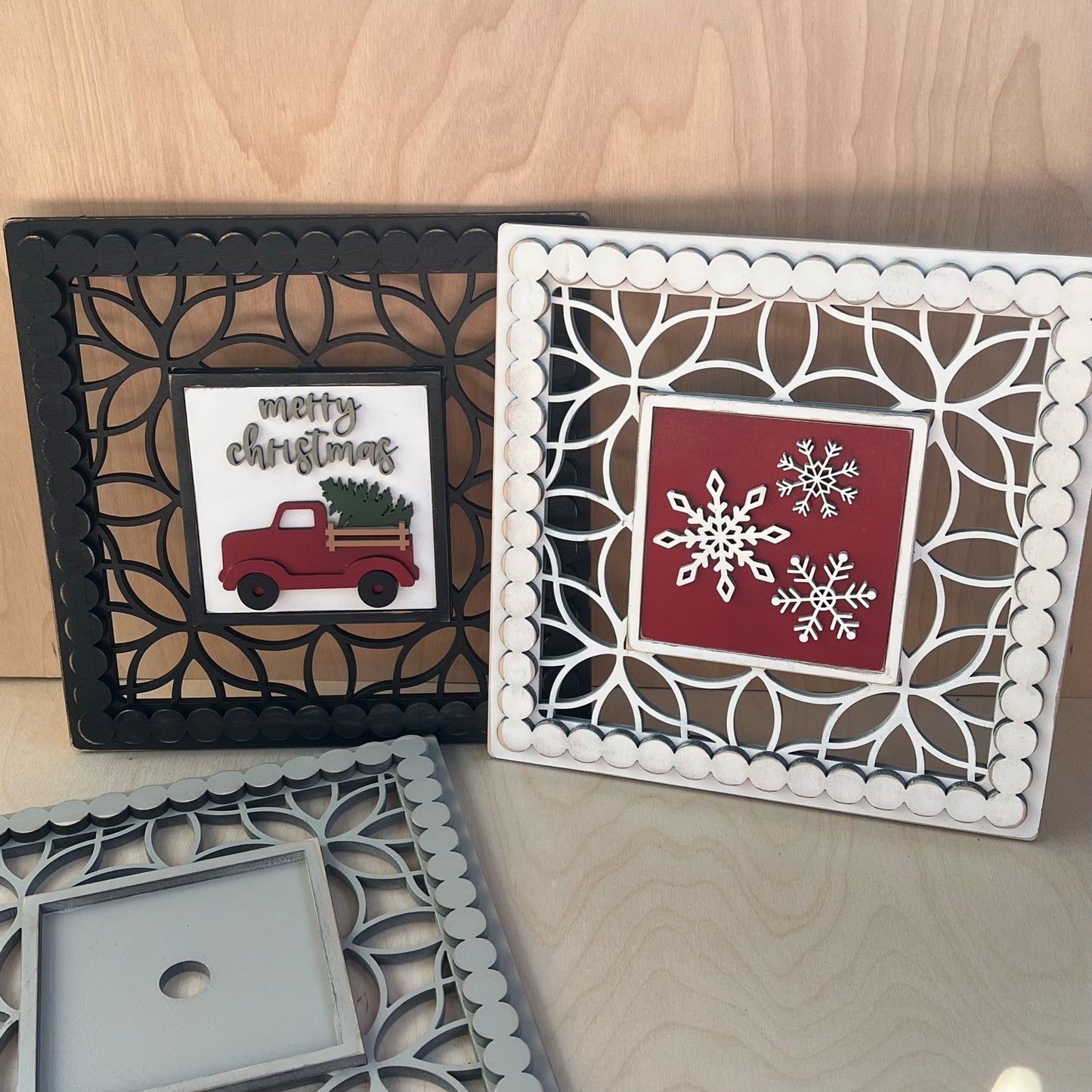 Beaded Trim Interchangeable Sign Holder